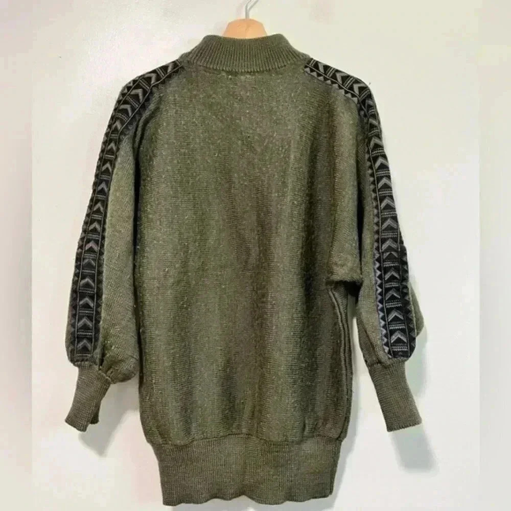 Orange Vintage Olive Green Knit Sweater - Size M - Picture 10 of 13